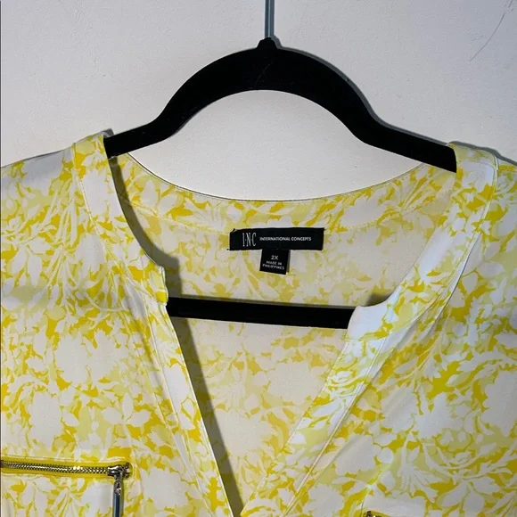 INC International Concepts, Woman’s Size 2X Yellow and White Floral Blouse - Picture 2 of 6